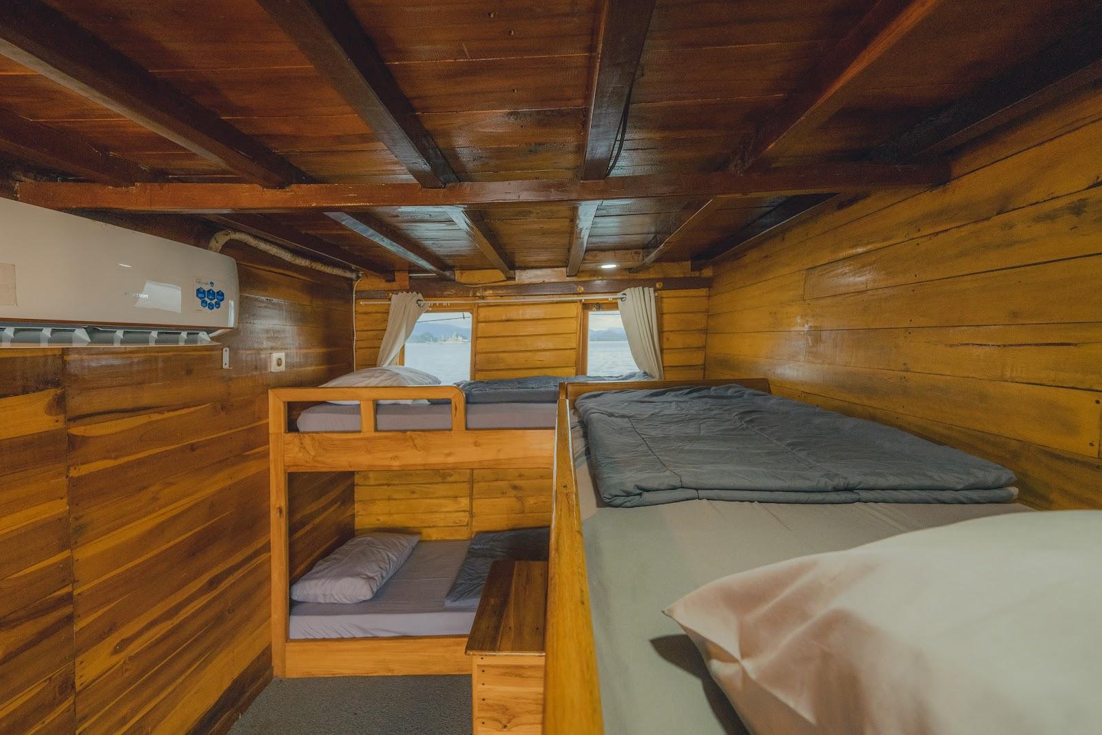 Balaraja — 4-Share Cabin(4) - 4x Single Bunk Bed (image 2)