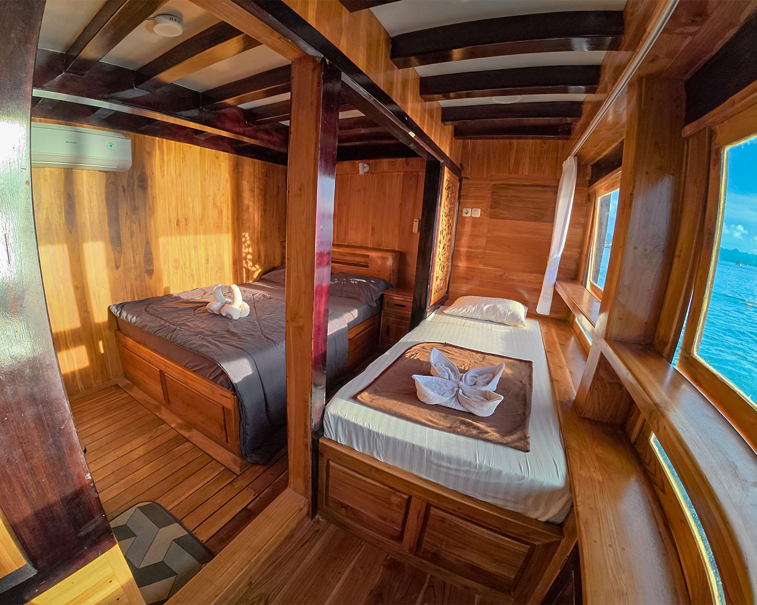 Alfathran 3 — Cabin 3-4 : Flores Room (Queen Bed, Private Bathroom) (image 6)