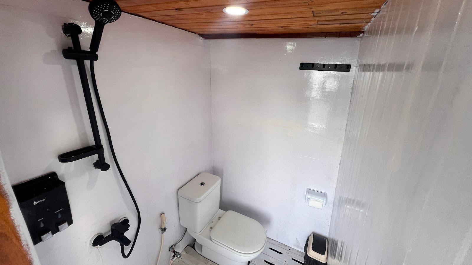 Flores Utama — WC SHARE 2 (image 1)