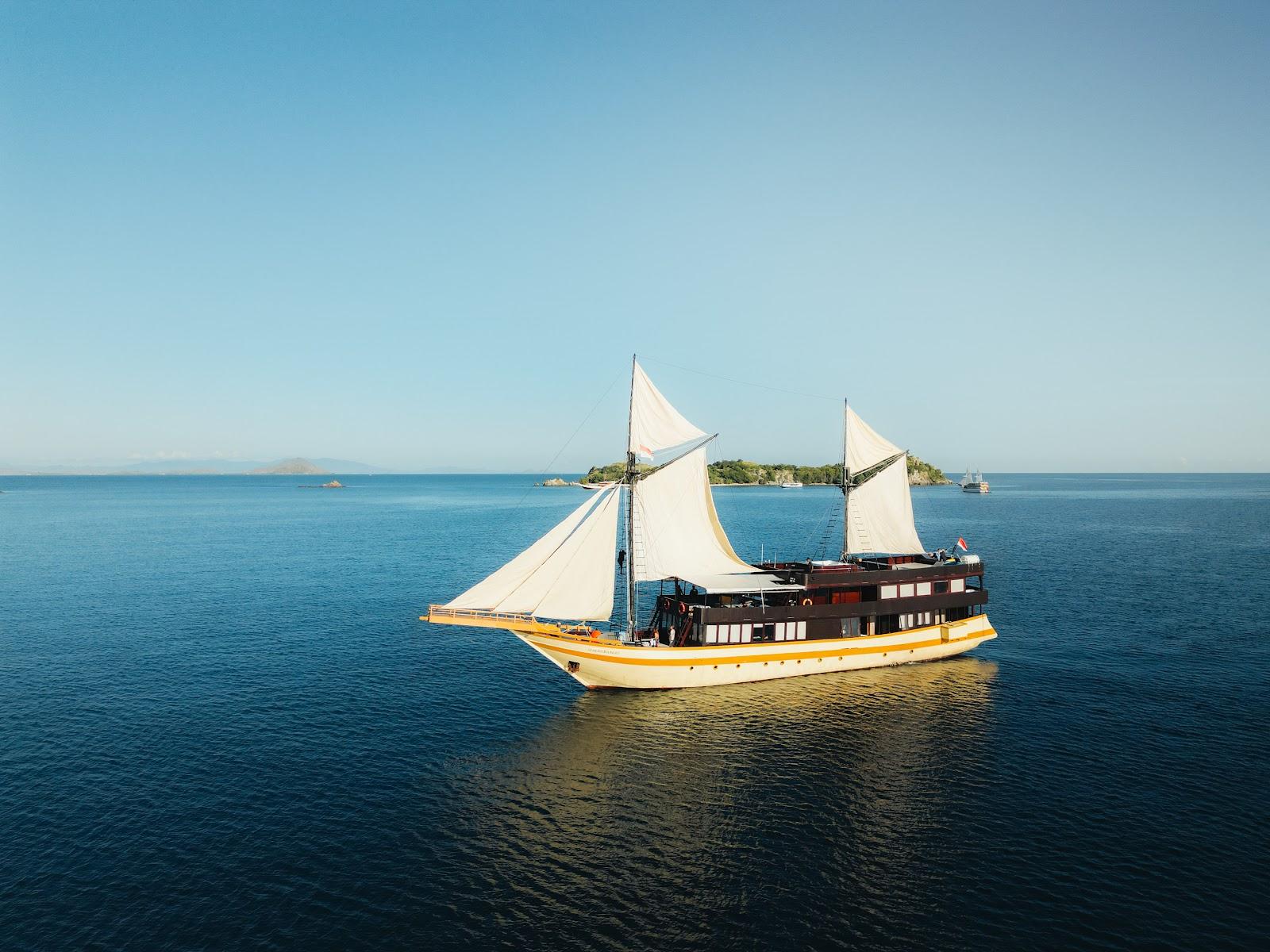 Lamborajo 3 — Lamborajo 3 - Open Sail (image 1)