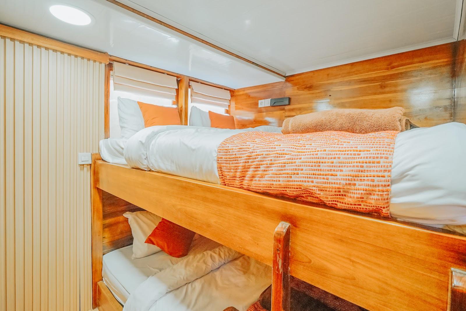 Segara Photos — 6. SHARING CABIN ROOM (image 1)