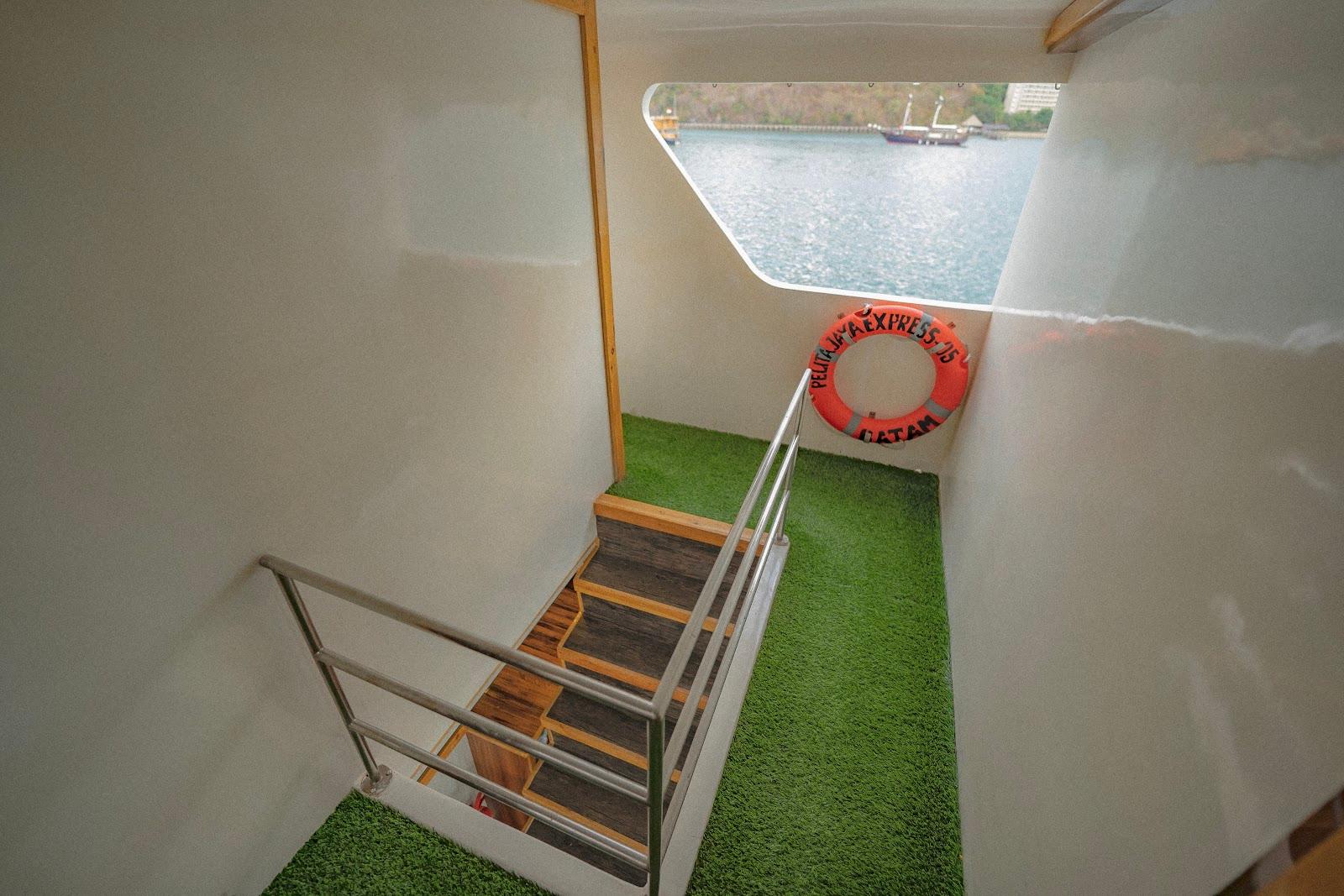 Ocean Angel — Indoor Area (image 7)