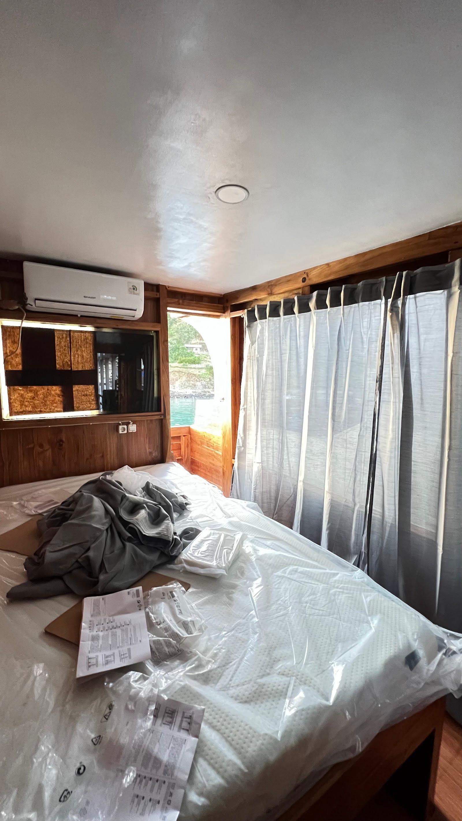 Dinara Live A Board — Master Cabin 6 & 7 (Full sea view, Balcony, Private bathroom) (image 19)