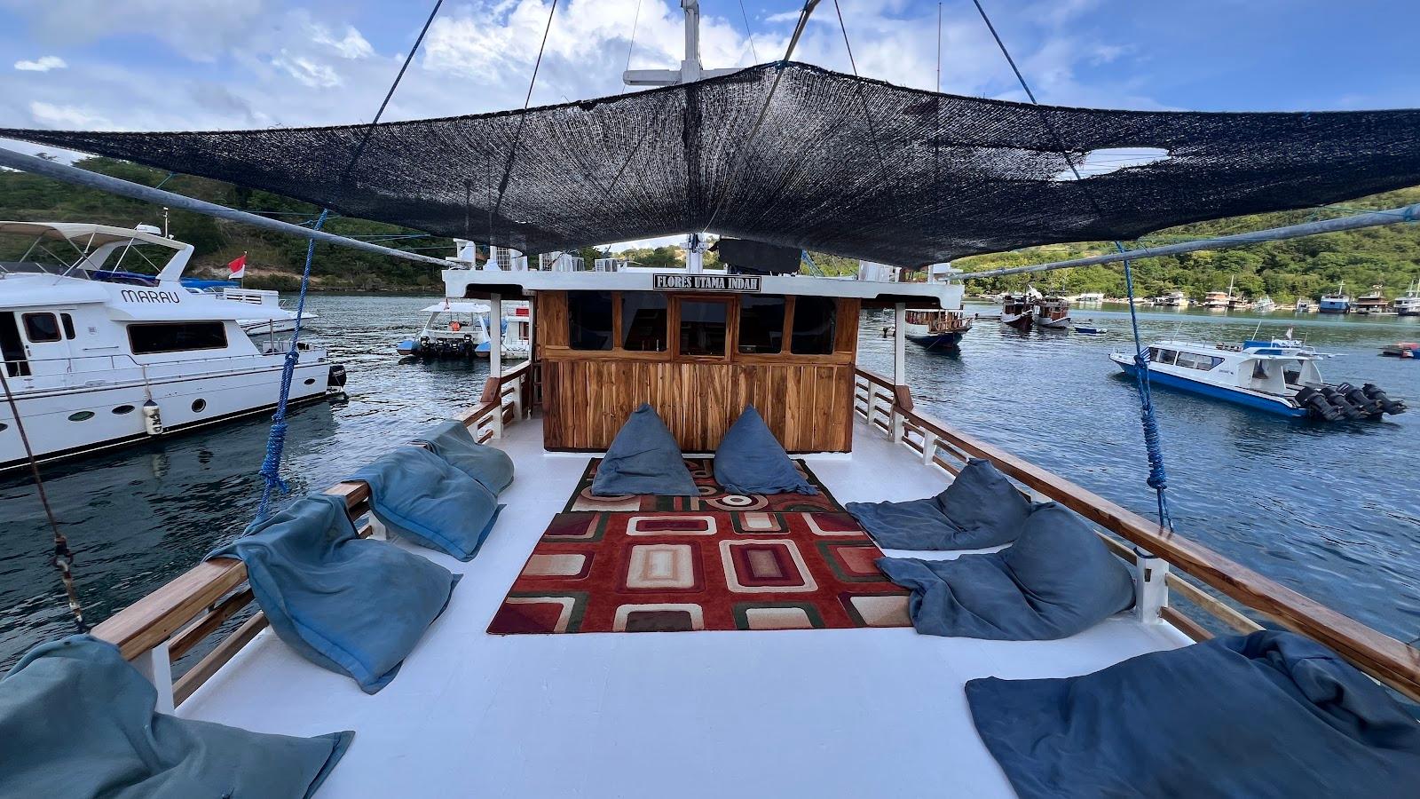 Flores Utama — SUNDECK (image 2)