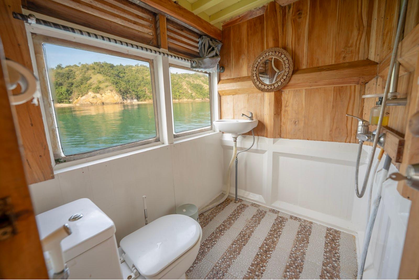 NK Jaya 2 — 5-Full Ocean (Queen Bed) (image 2)