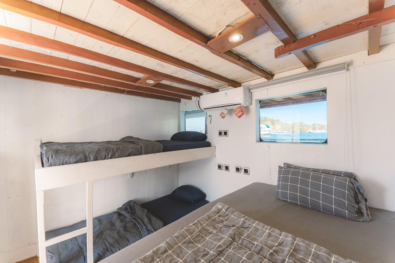 Lamborajo 1 — 4-Full Ocean - Queenbed + 2x Single Bunk Bed (image 4)