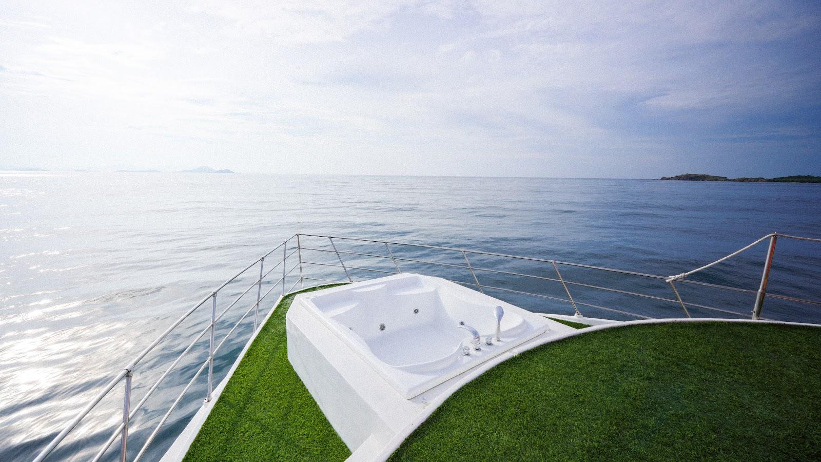 Ocean Angel — Outdoor Area (image 10)