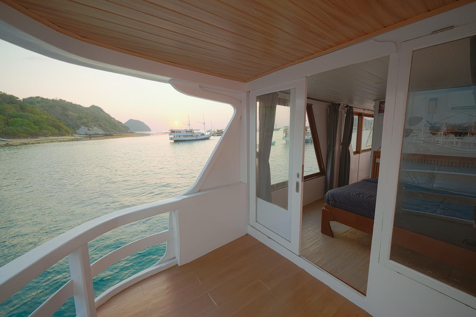 Gaisan — 1. Master Ocean (QueenBed + Balcony) (image 5)