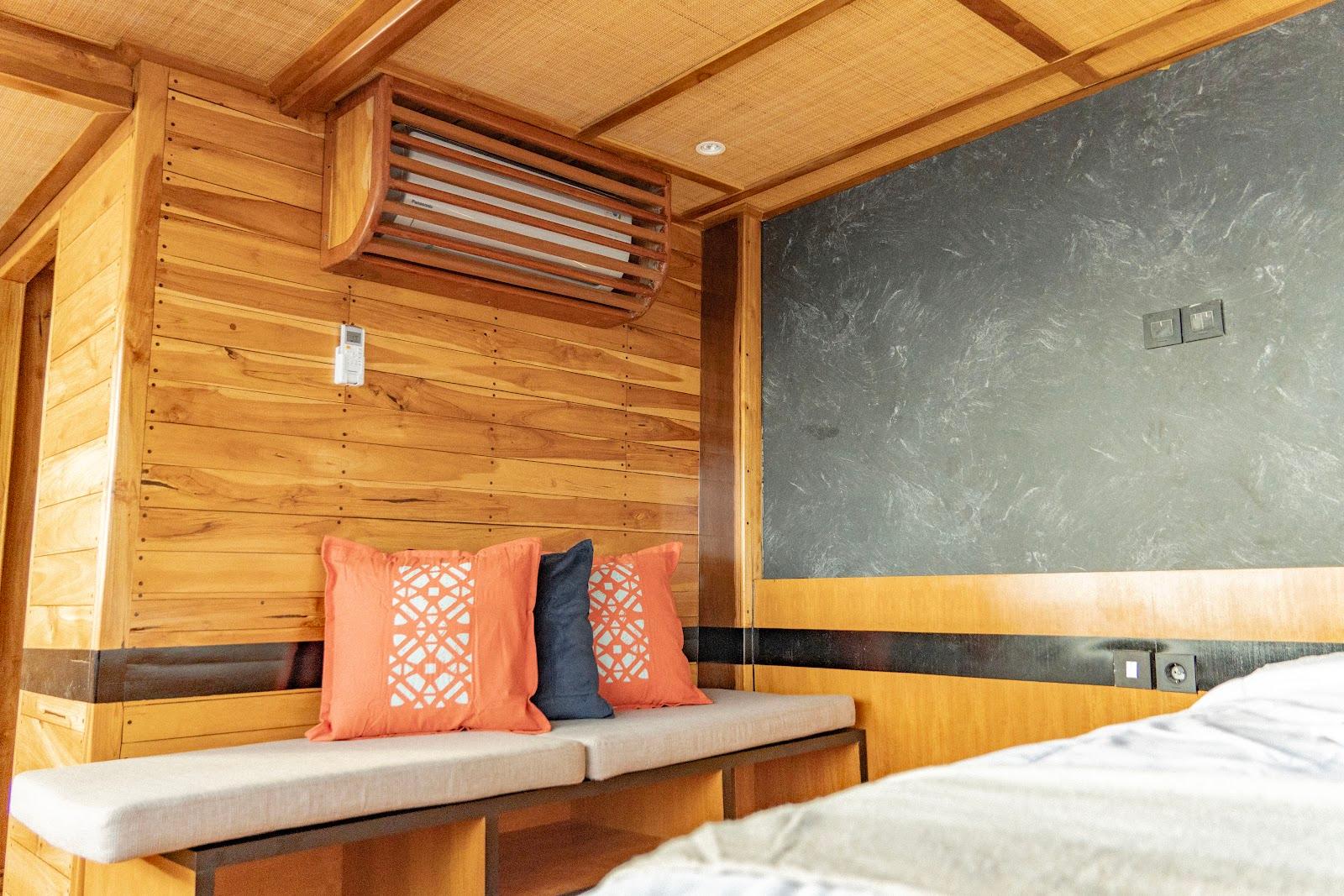 Lamborajo 3 — Cabin 8 (Royal Master - Queen bed + Extra 2x Single Bed  + private bathroom and jacuzzi) (image 2)
