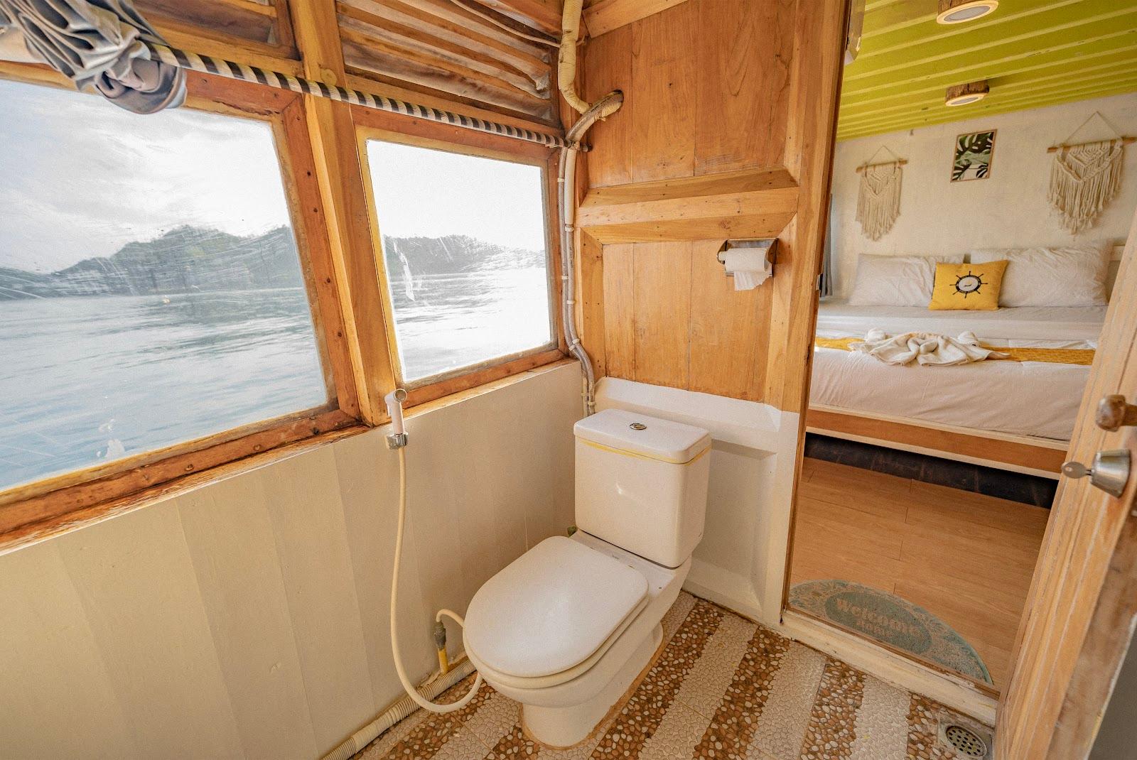 NK Jaya 2 — 4-Full Ocean (Queen Bed) (image 1)
