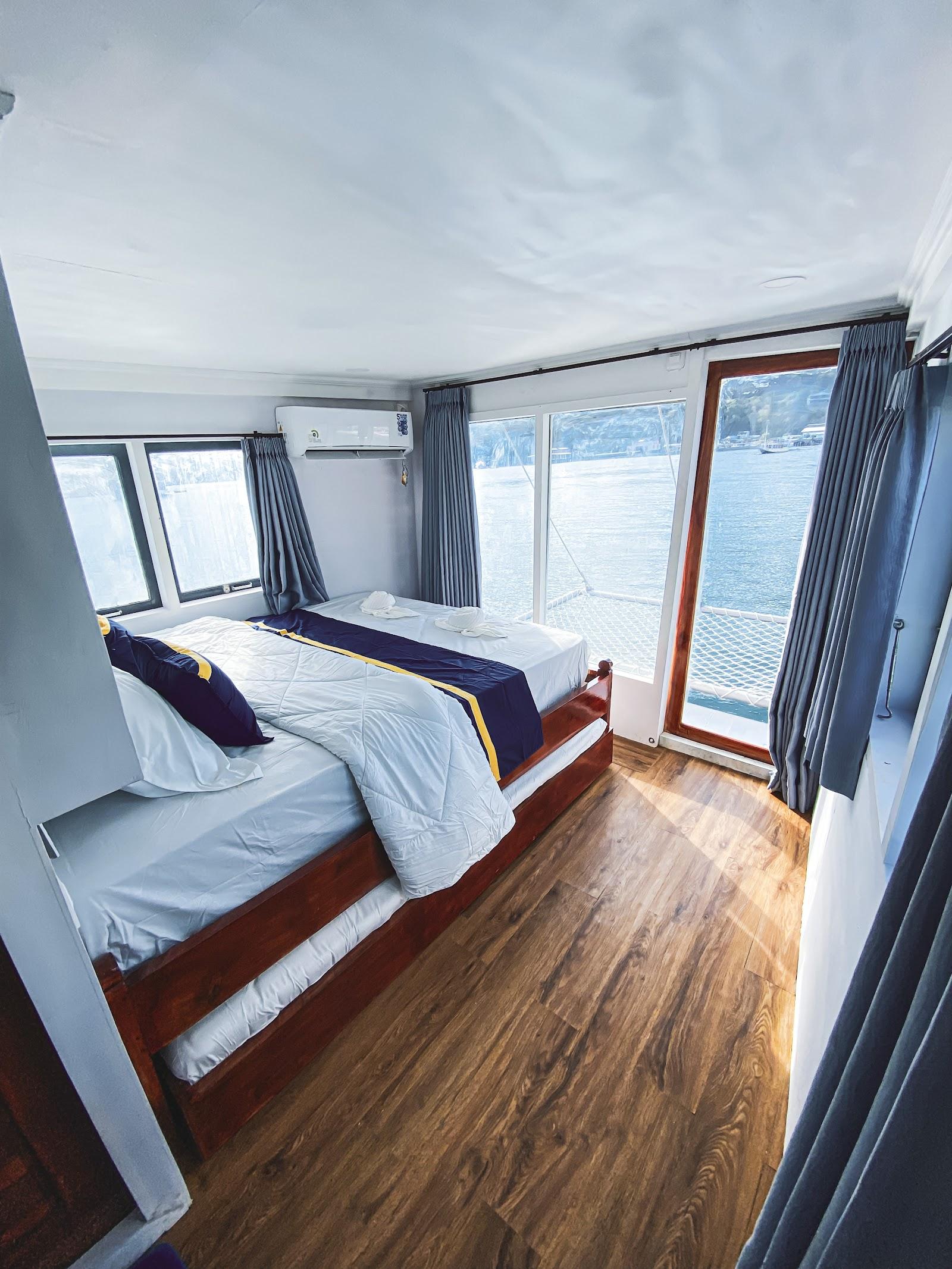 Amalfi Liveaboard — 01. Master Room (image 1)