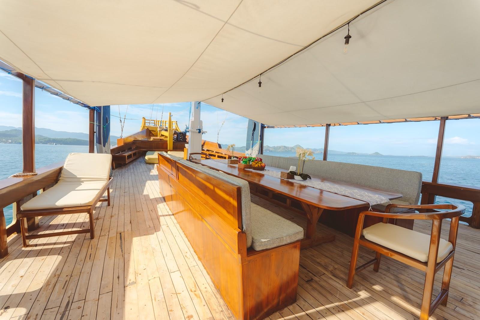 Lamborajo 2 — Outdoor Dining Room (image 8)