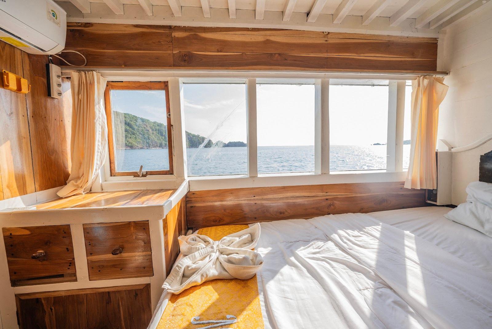 NK Jaya 1 — 1. Cabin 1 - Full Ocean View (image 2)