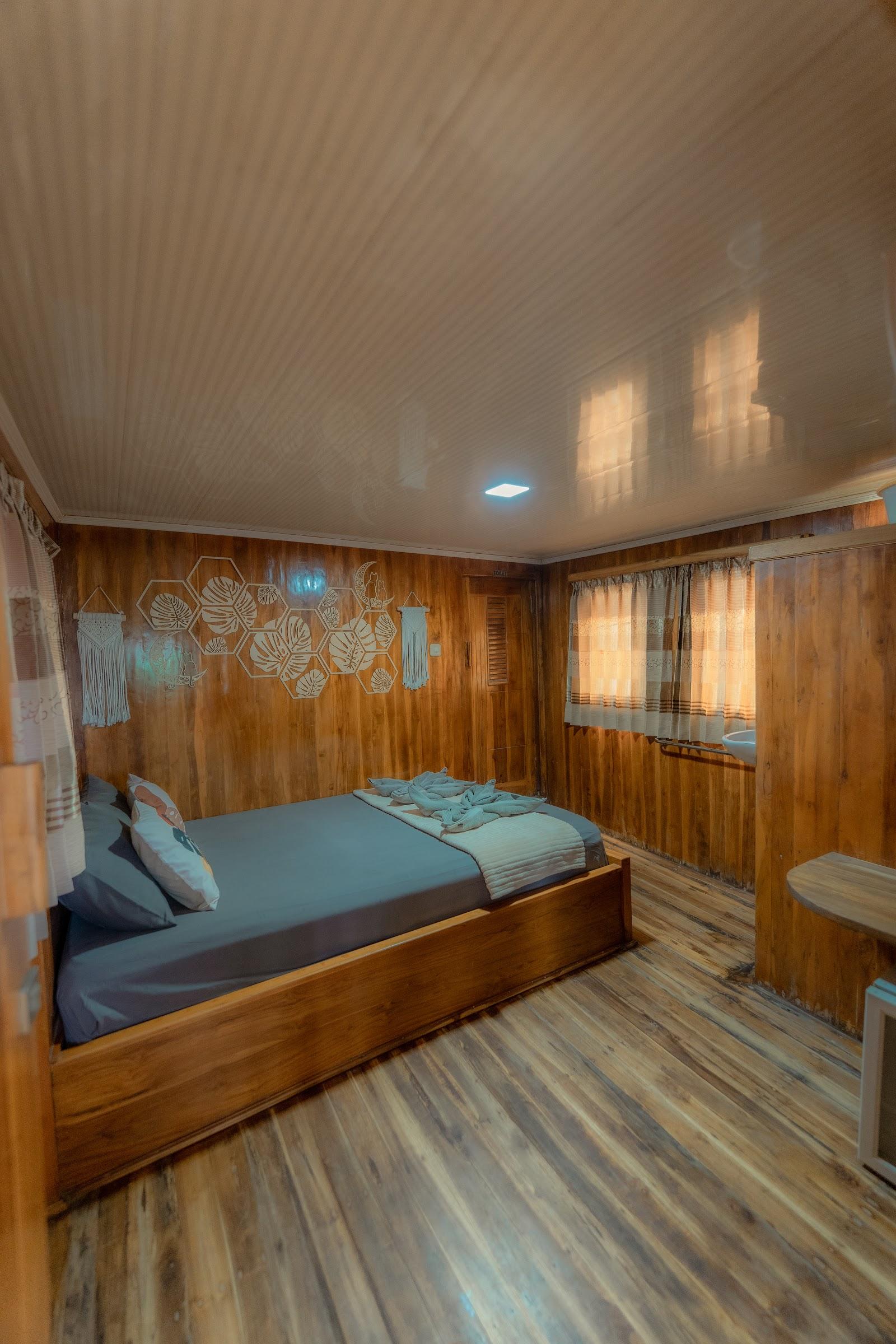 Almadira — CABIN 6- Master Ocean (QueenBed + Extra Queen Bed + Private bathroom) (image 2)
