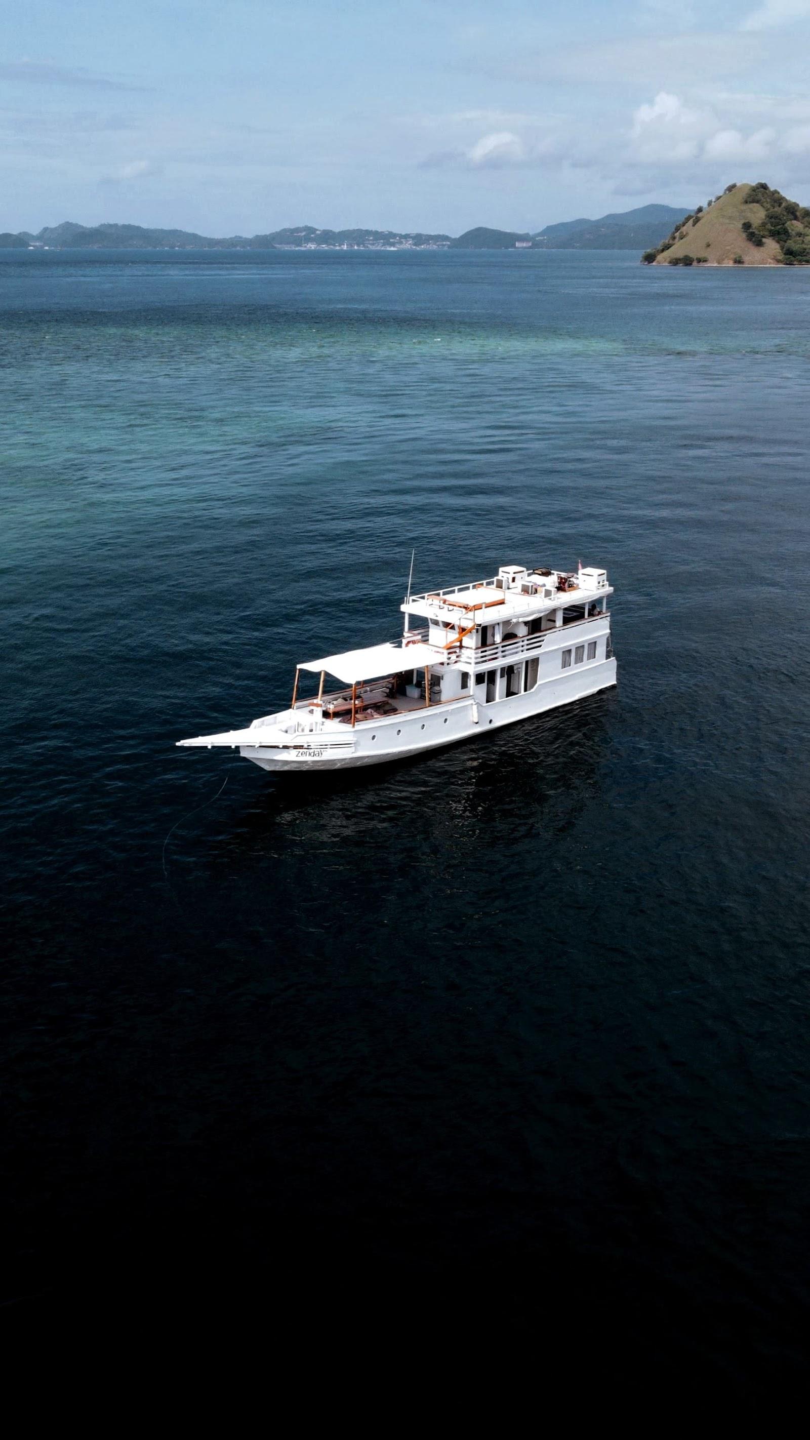 Zendaya 01 Phinisi — BOAT & PUBLIC AREA (image 13)