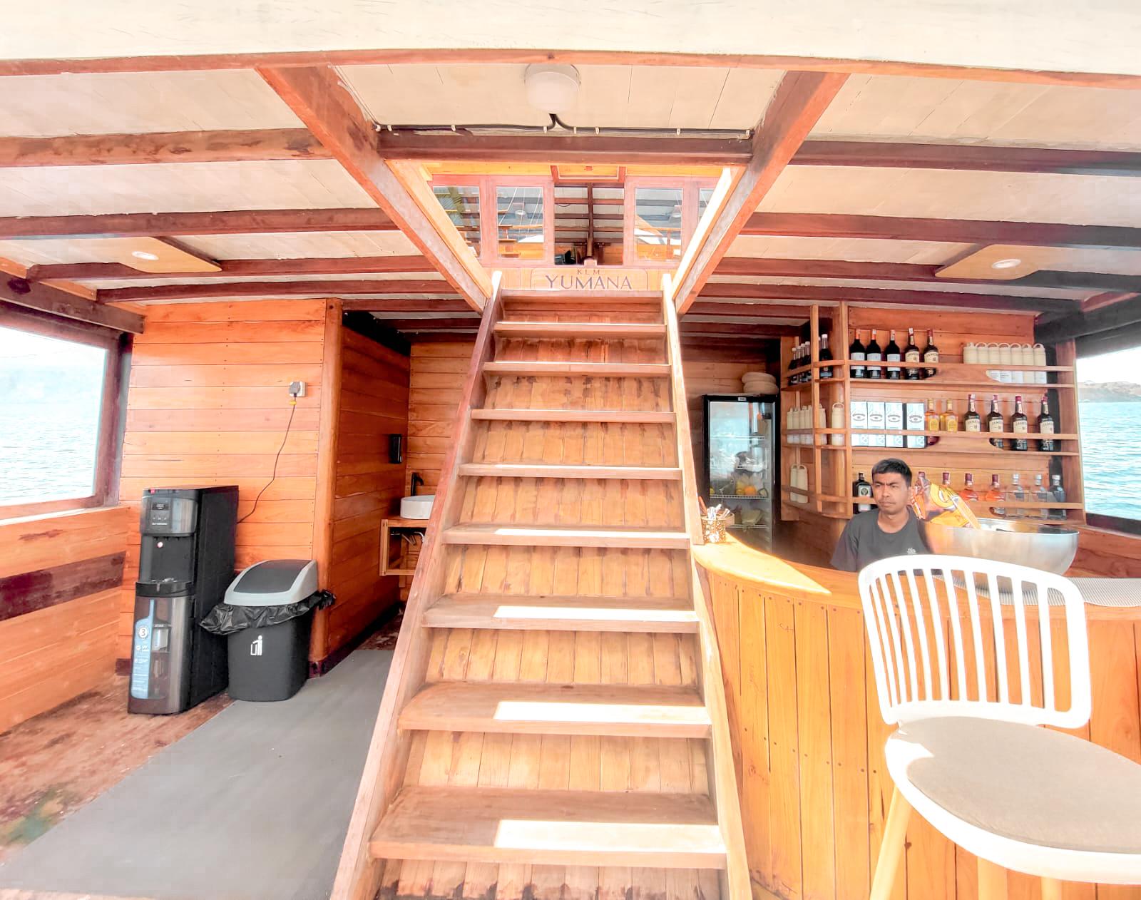 Yumana — dining room (image 9)