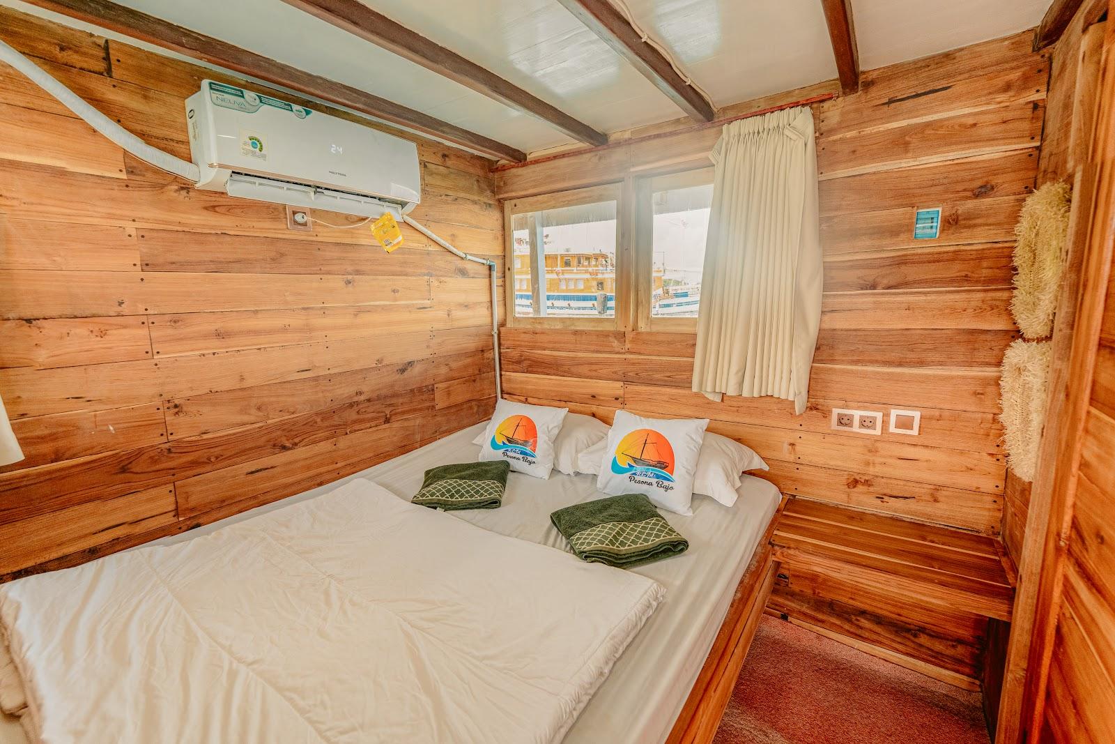 Pesona Bajo — 2-3. Deluxe Double - Queen Bed + Private Bathroom (image 13)