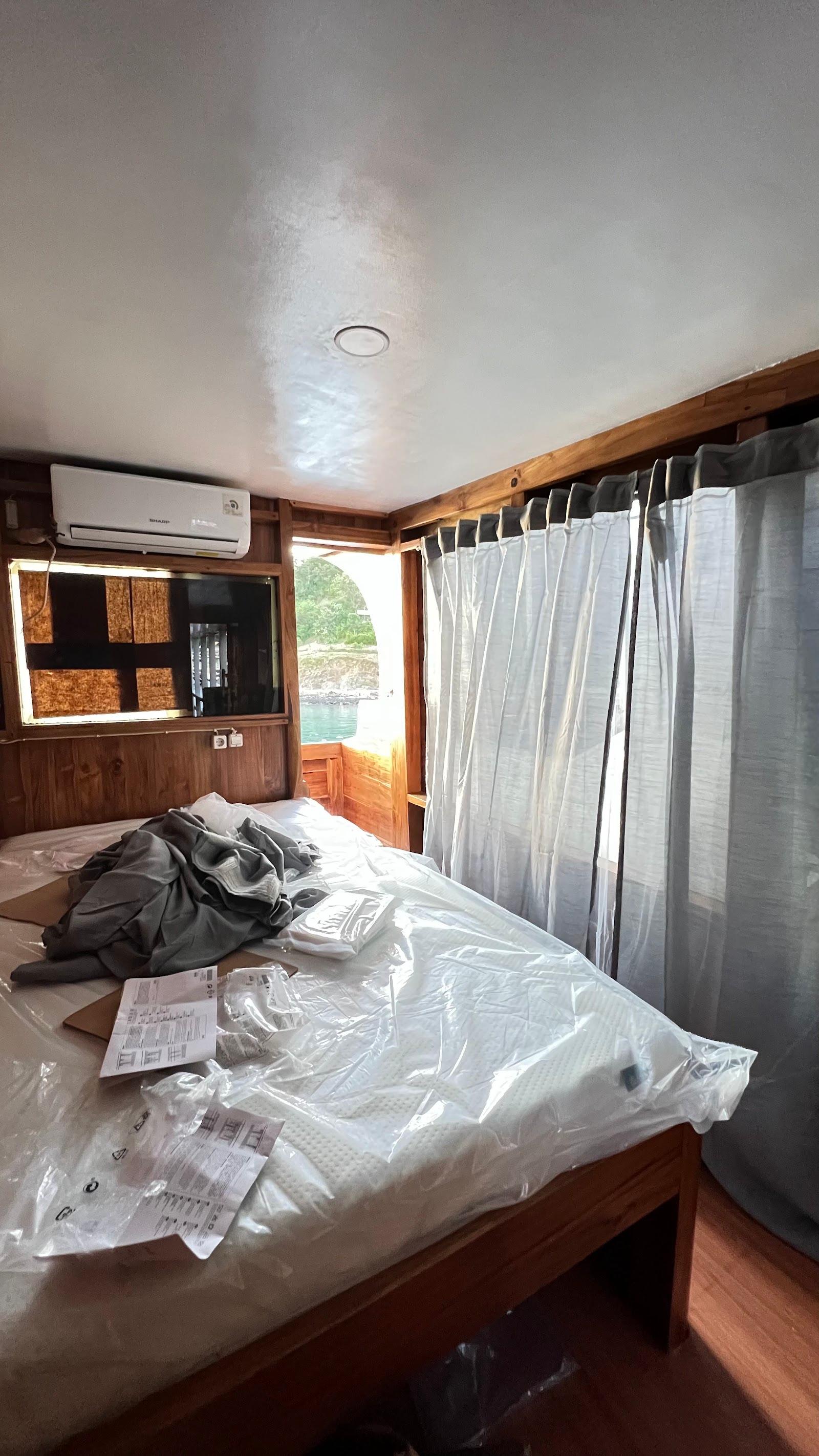 Dinara Live A Board — Master Cabin 6 & 7 (Full sea view, Balcony, Private bathroom) (image 21)