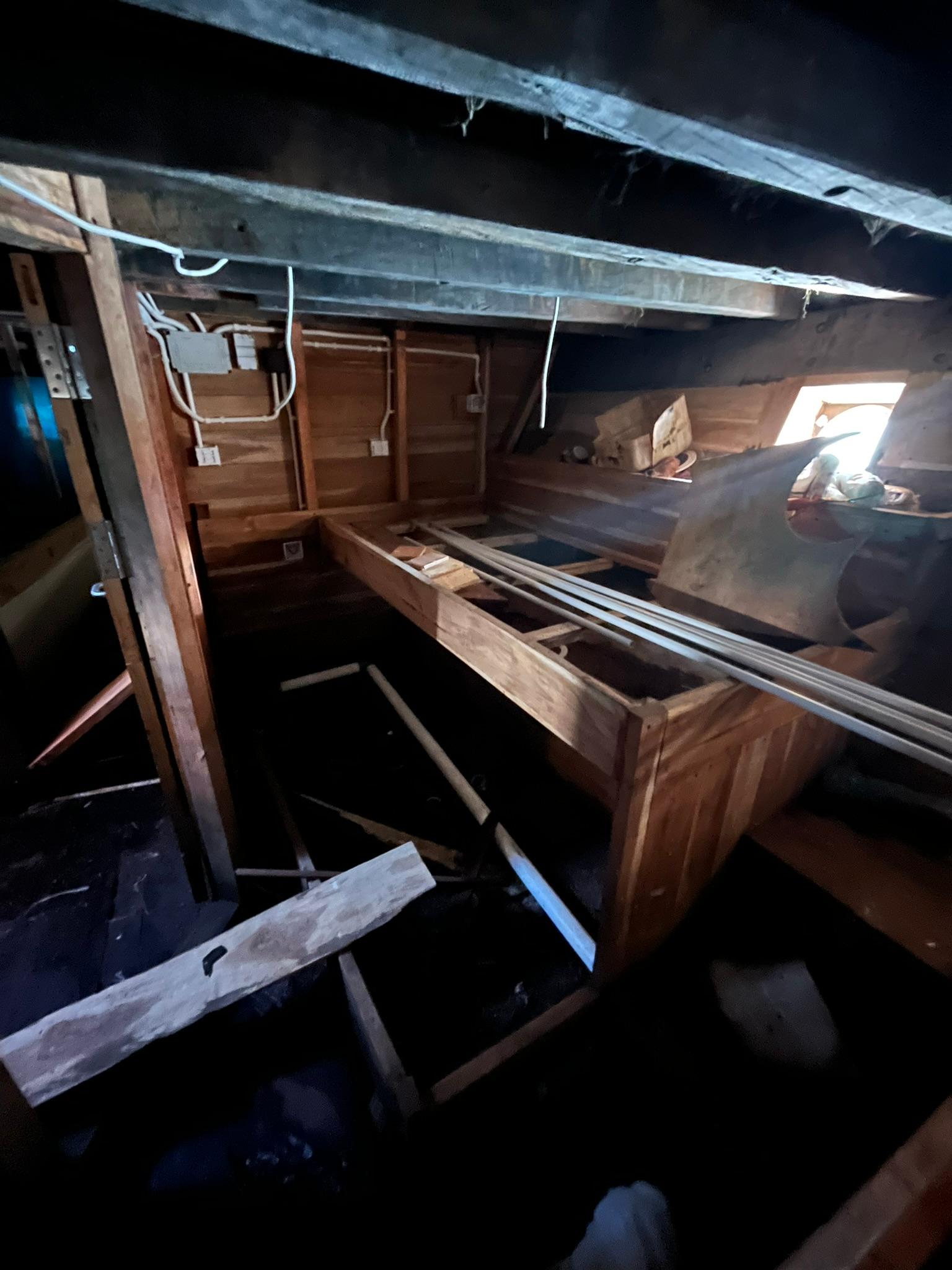 XANDARI — SHARE LOWER DECK (image 4)