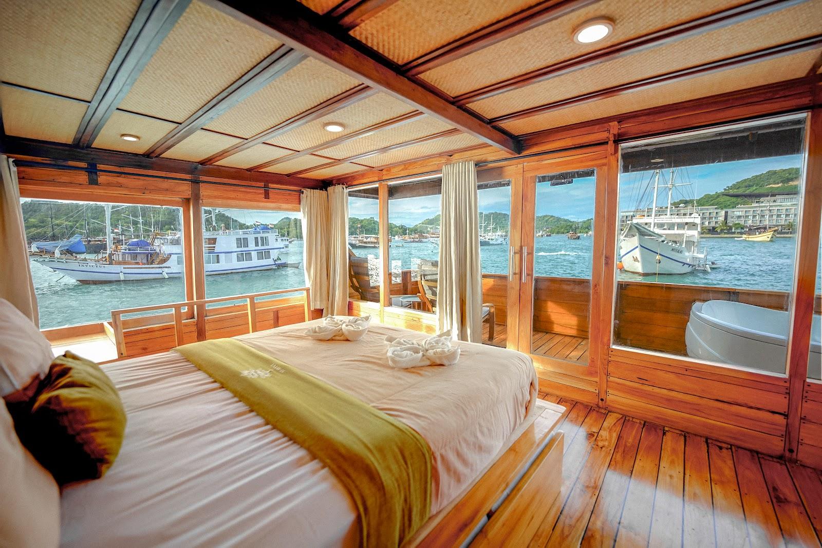 Yumana — 1_Royal Suite Cabin (image 4)