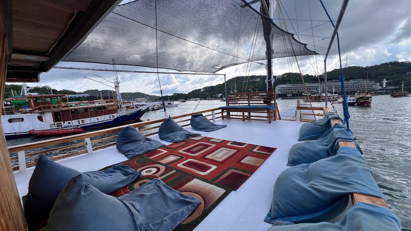 Flores Utama — SUNDECK (image 3)