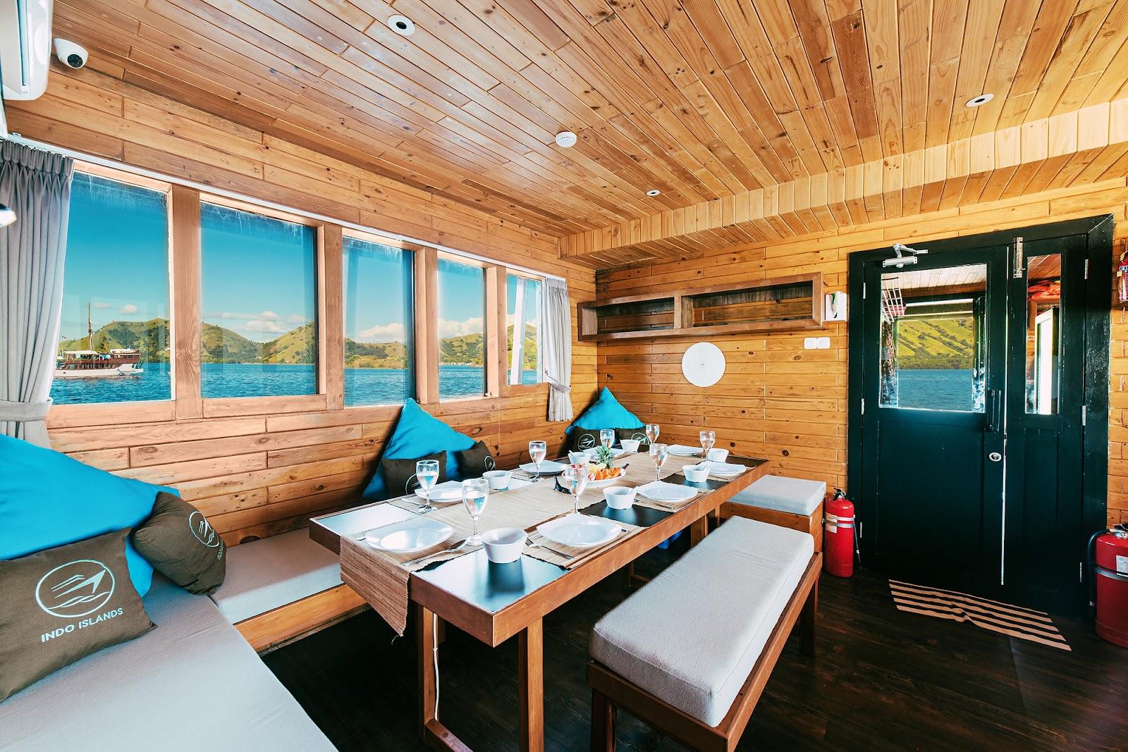 Ocean Pro — DINING ROOM INDOOR (image 2)
