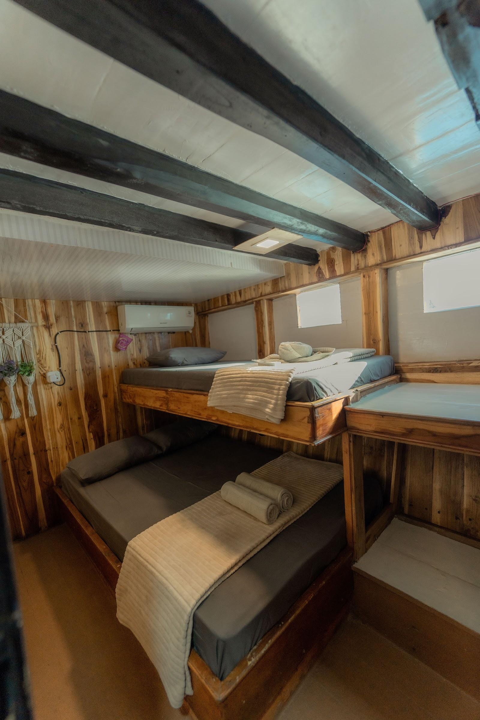 Almadira — CABIN 1-2- Share:Private (QueenBed + Single Bed) (image 7)