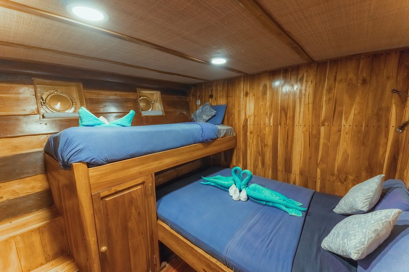 Lamborajo 2 — 2-Superior Cabin (2) Queen Bed + Single Bed - Priavte Bathroom (image 2)
