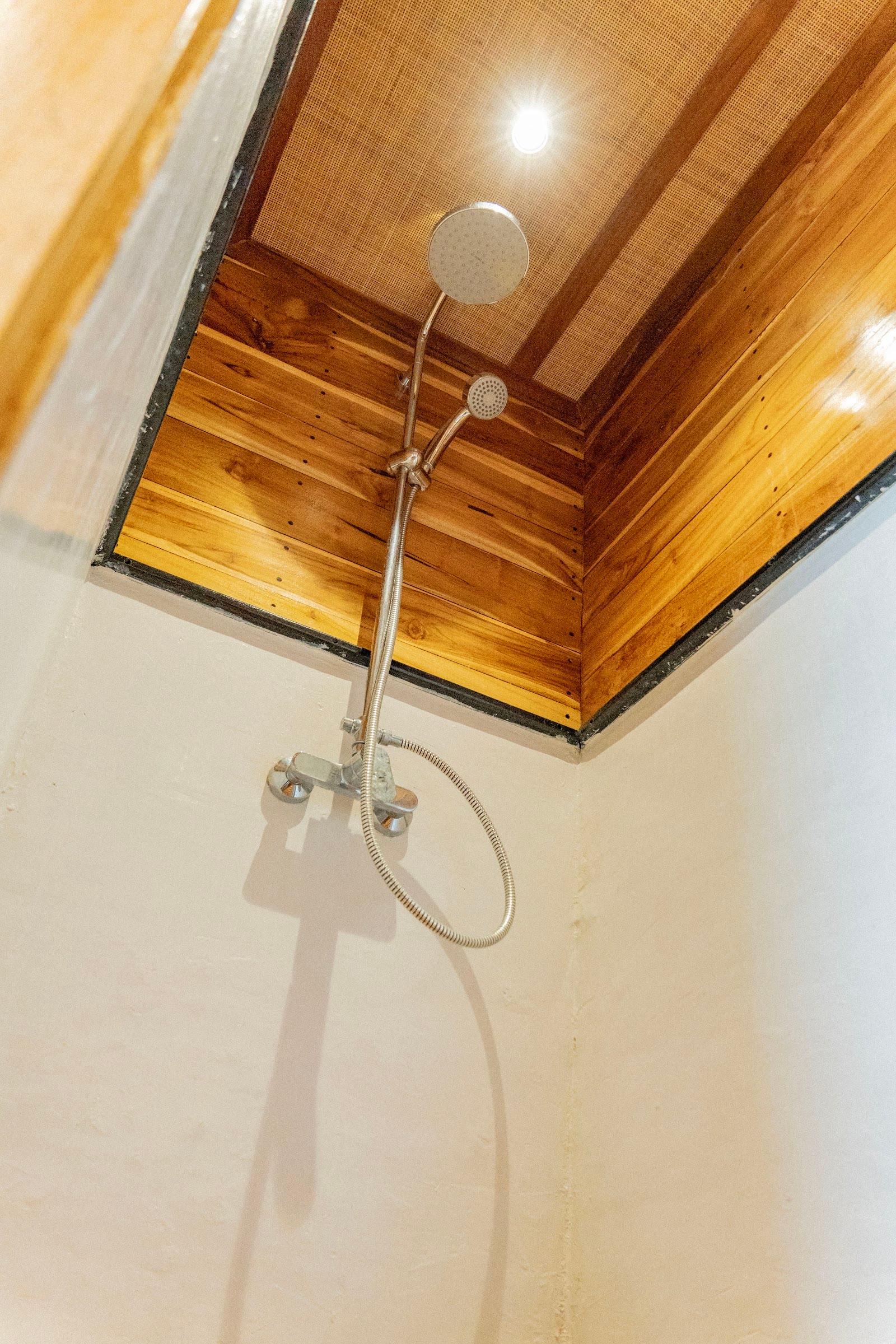 Lamborajo 3 — Cabin 8 (Royal Master - Queen bed + Extra 2x Single Bed  + private bathroom and jacuzzi) (image 7)