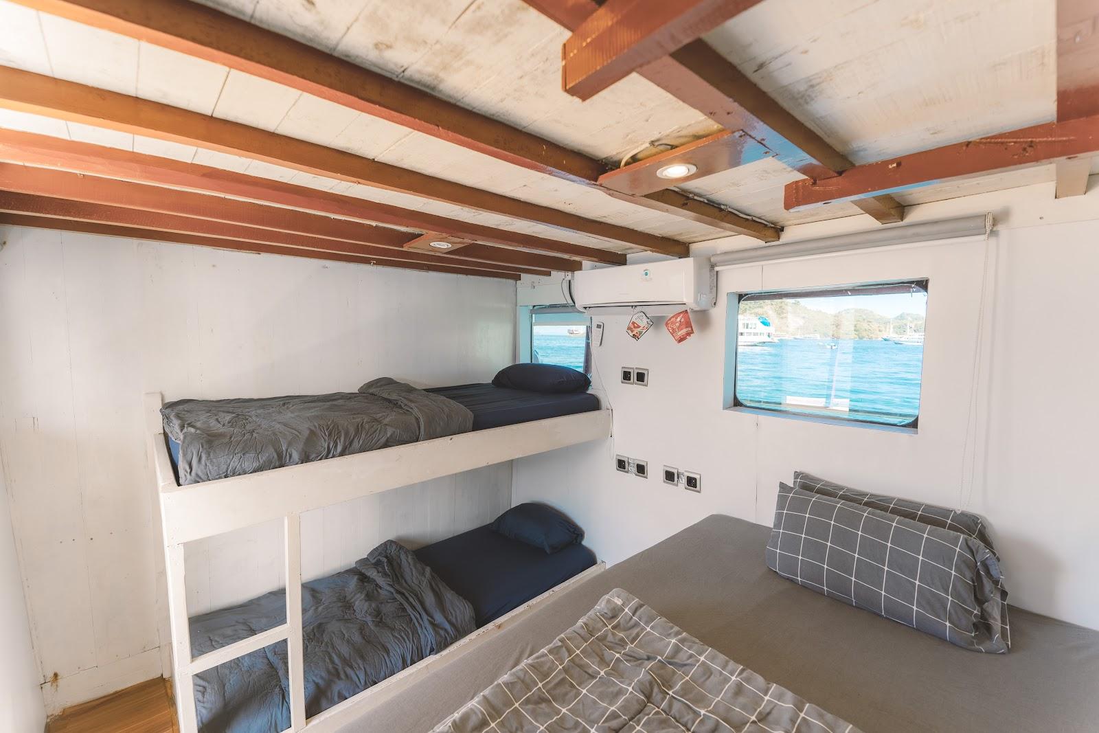 Lamborajo 1 — 4-Full Ocean - Queenbed + 2x Single Bunk Bed (image 3)
