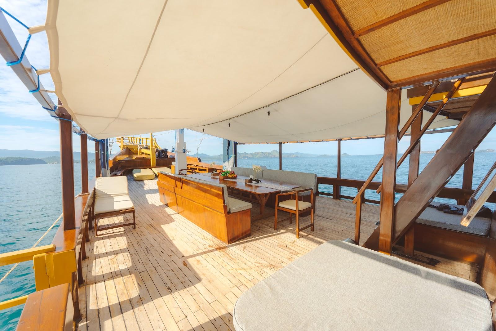 Lamborajo 2 — Outdoor Dining Room (image 5)