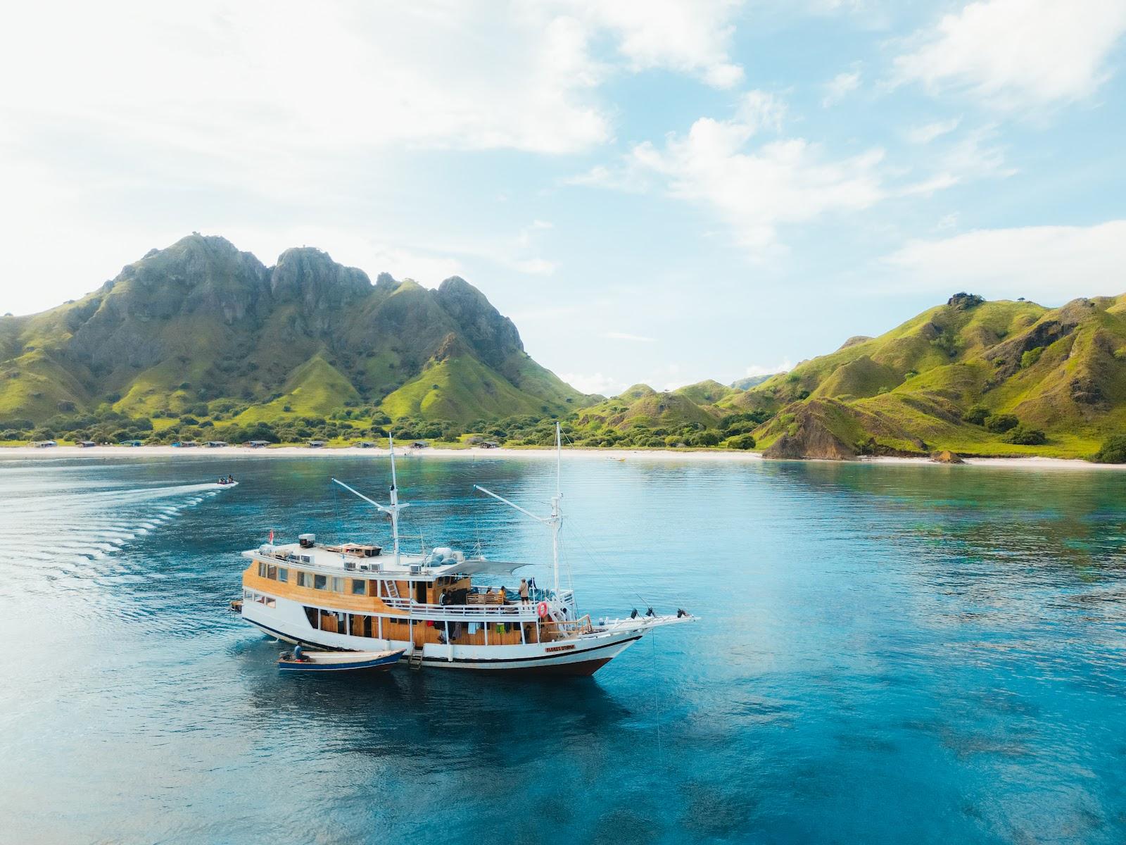 Flores Utama — #BOAT (image 3)