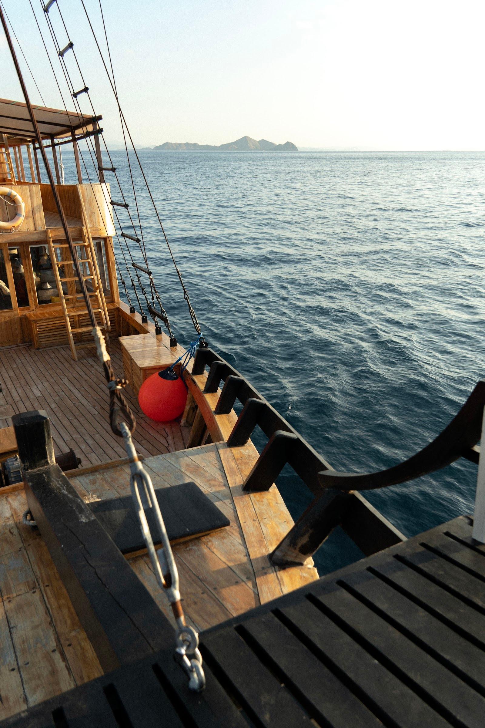 Lamborajo 3 — Sundeck - Main Deck (image 2)