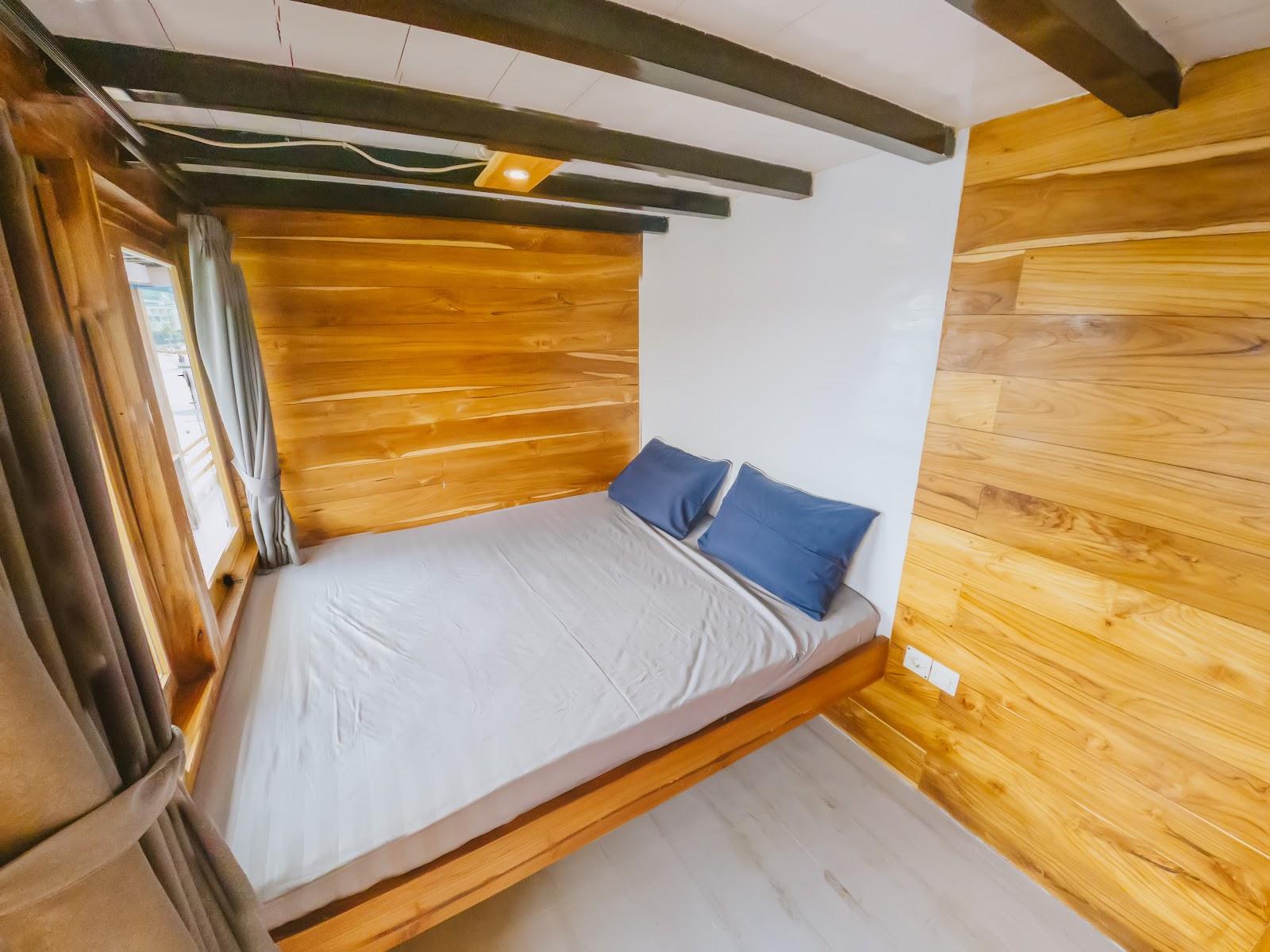 Nox — 6. Cabin 6 - Deluxe Ocean (Left Side) - Upper Deck (image 1)