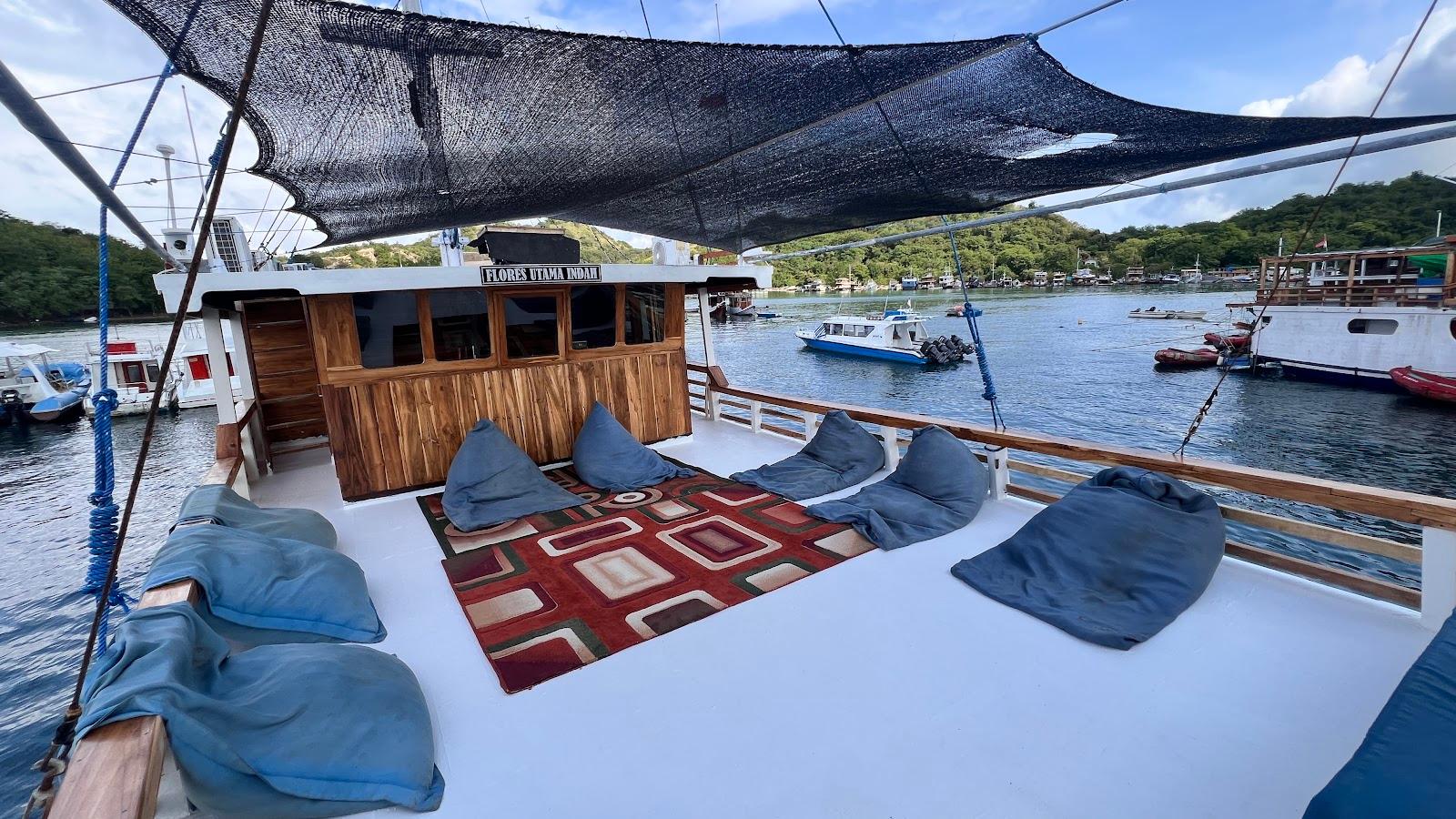 Flores Utama — SUNDECK (image 1)