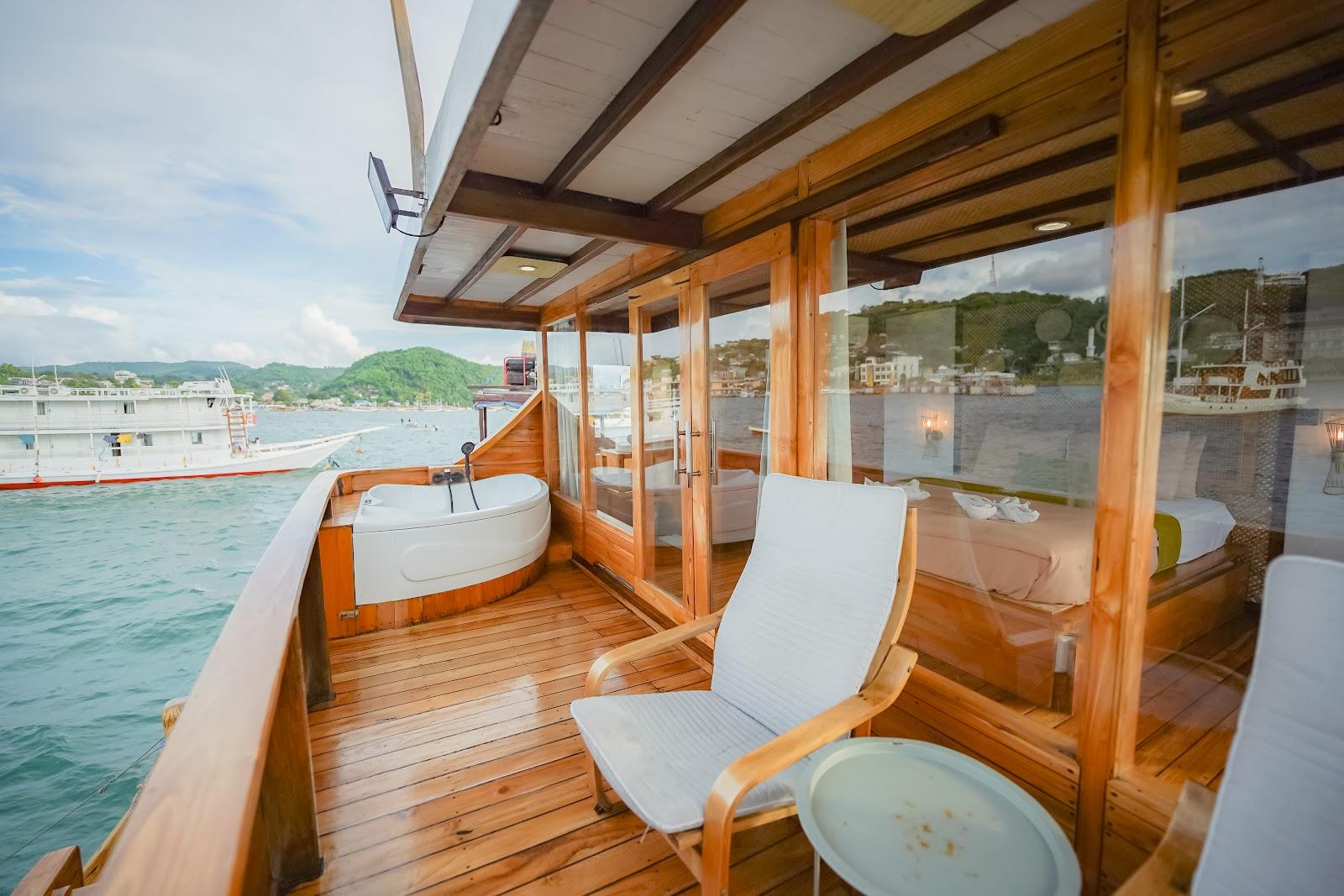 Yumana — 1_Royal Suite Cabin (image 11)