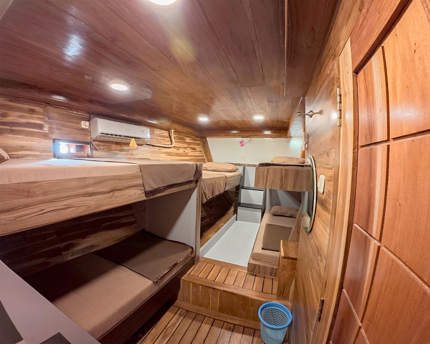 Alfathran 3 — Cabin 11 - 12 : Sumbawa Room (sharing cabin & Toilet) (image 4)