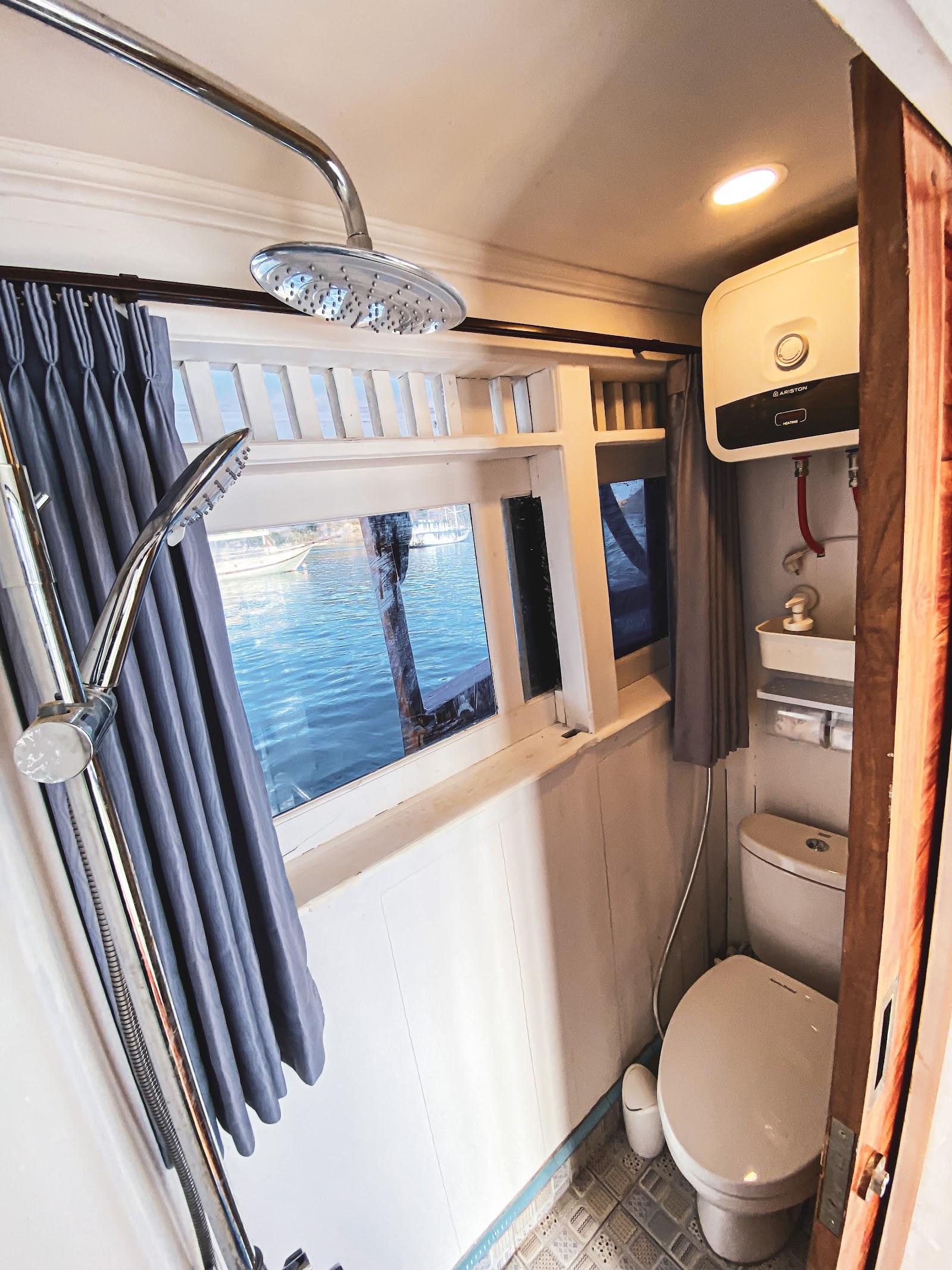 Amalfi Liveaboard — 3. Suite cabin 2 (image 1)