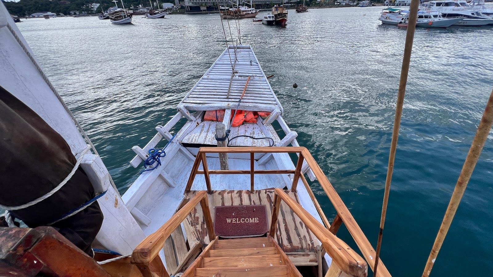 Flores Utama — SUNDECK (image 4)