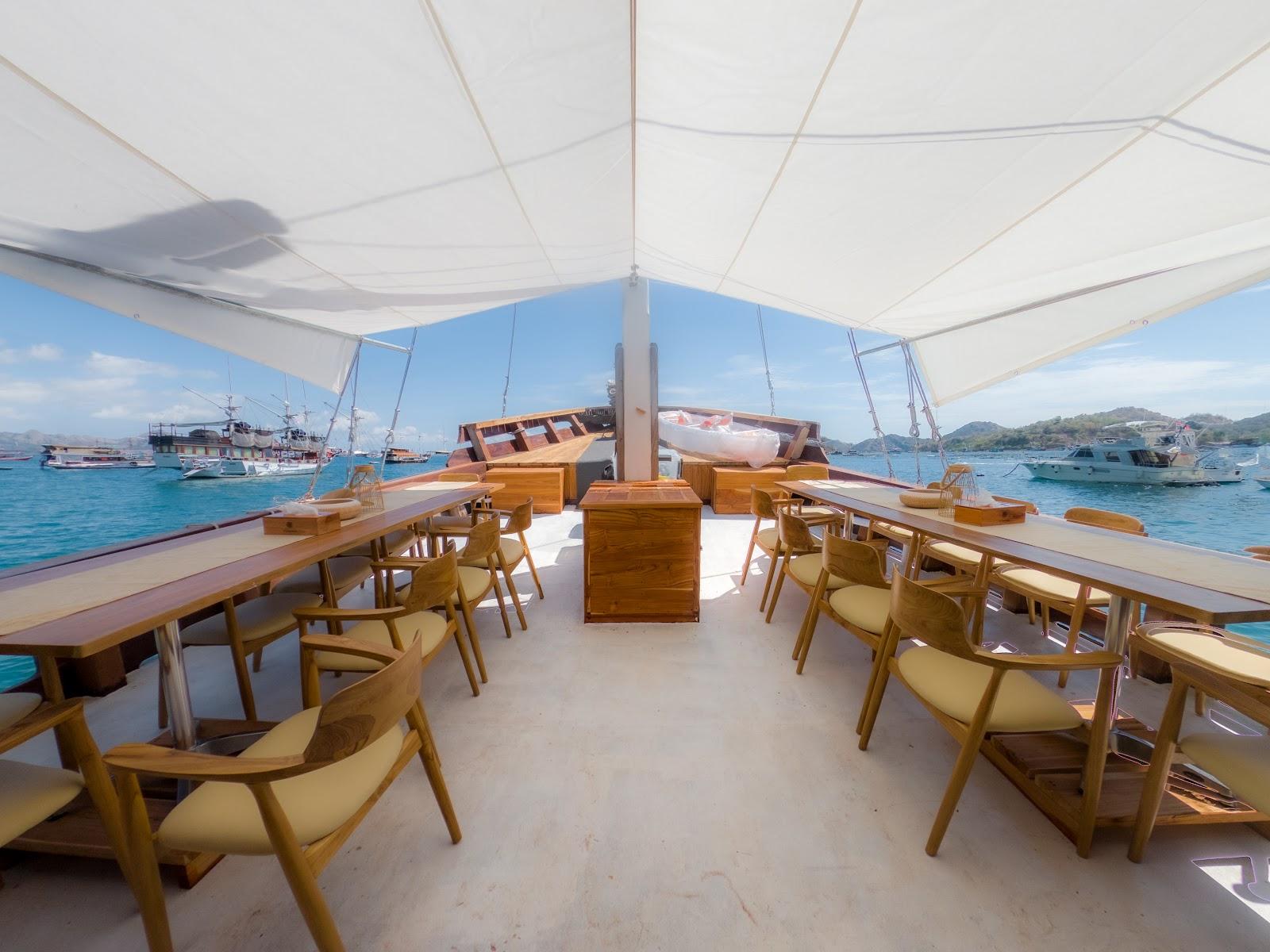 Yumana — dining room (image 5)