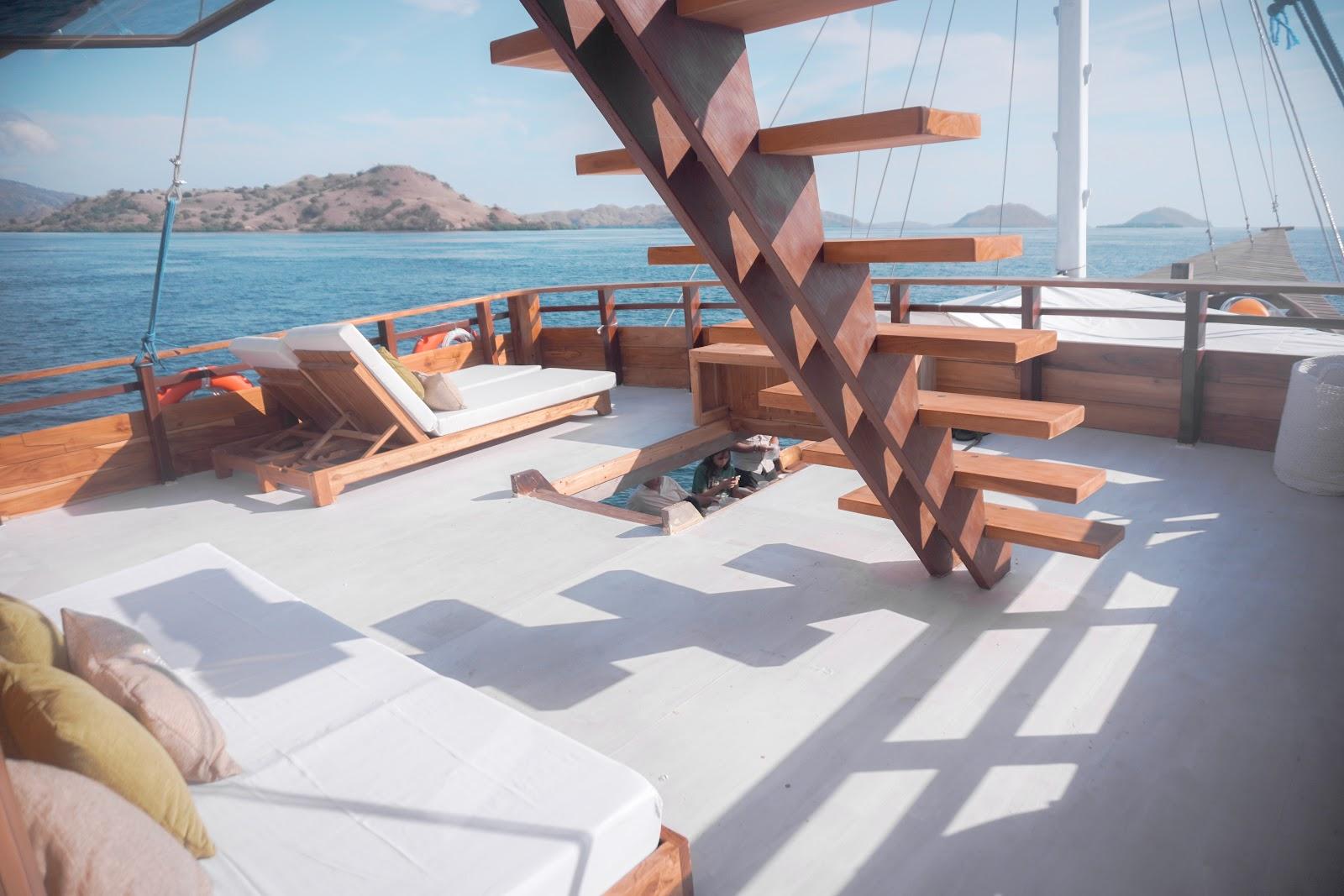 Yumana — sundeck (image 13)
