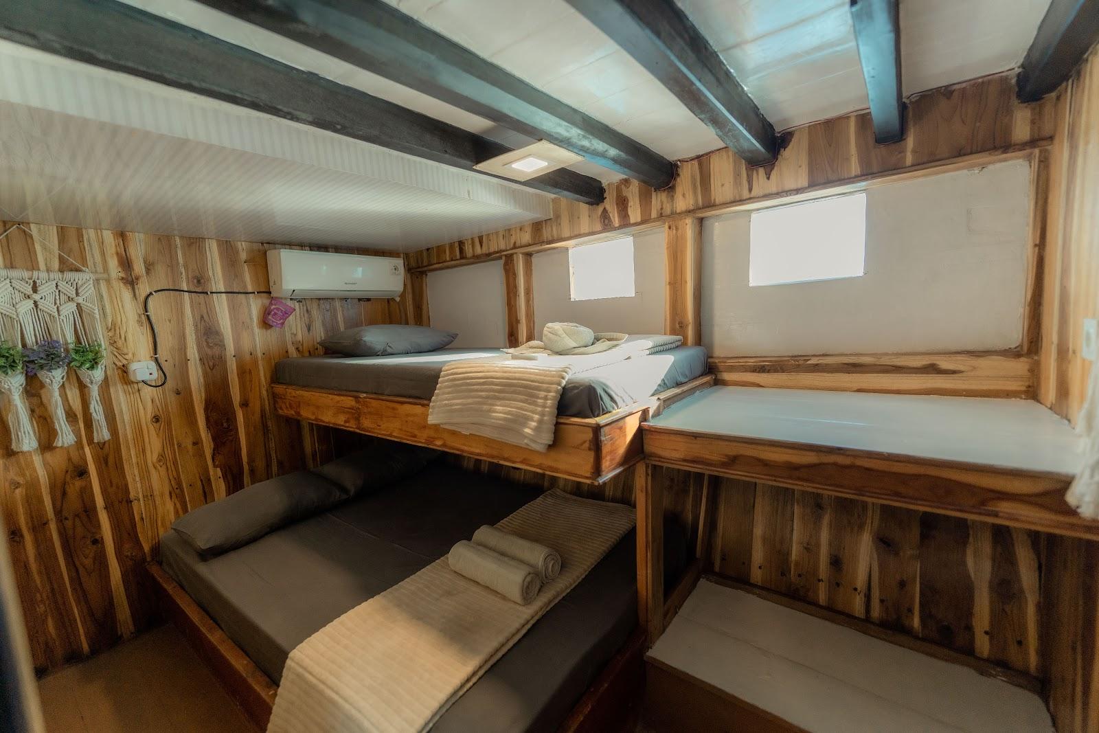 Almadira — CABIN 1-2- Share:Private (QueenBed + Single Bed) (image 5)
